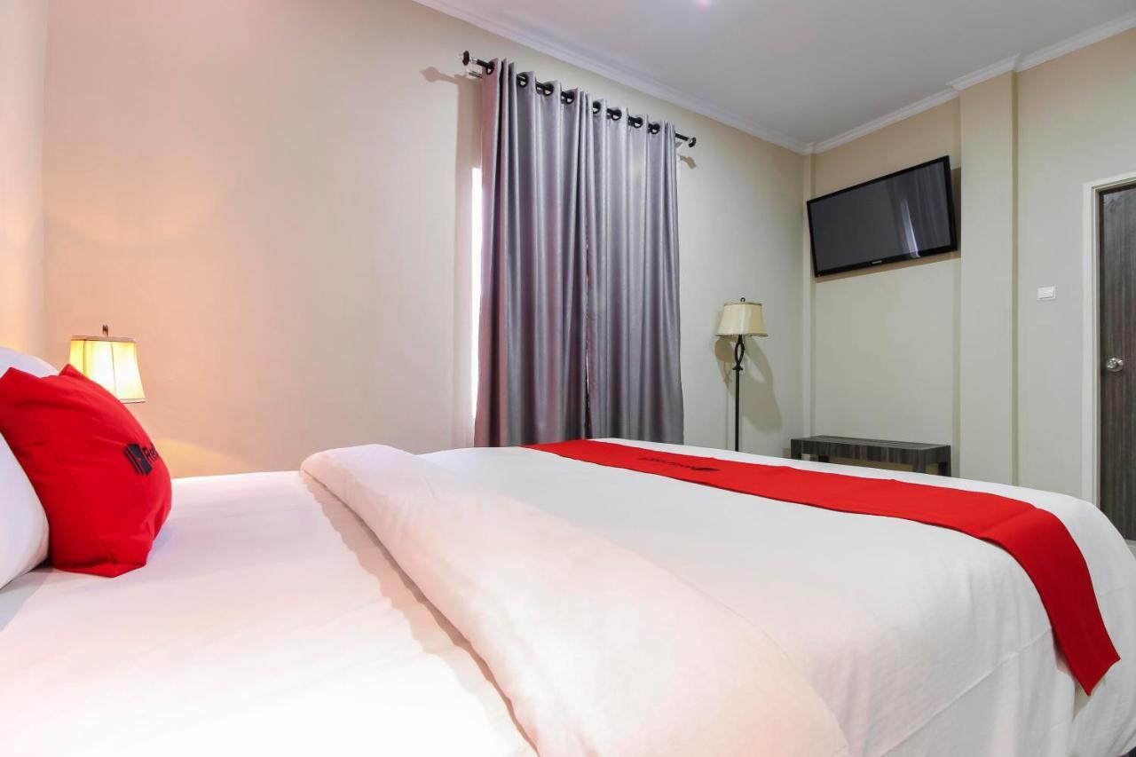 Reddoorz Plus Syariah @ Jalan Sriwijaya מדאן מראה חיצוני תמונה
