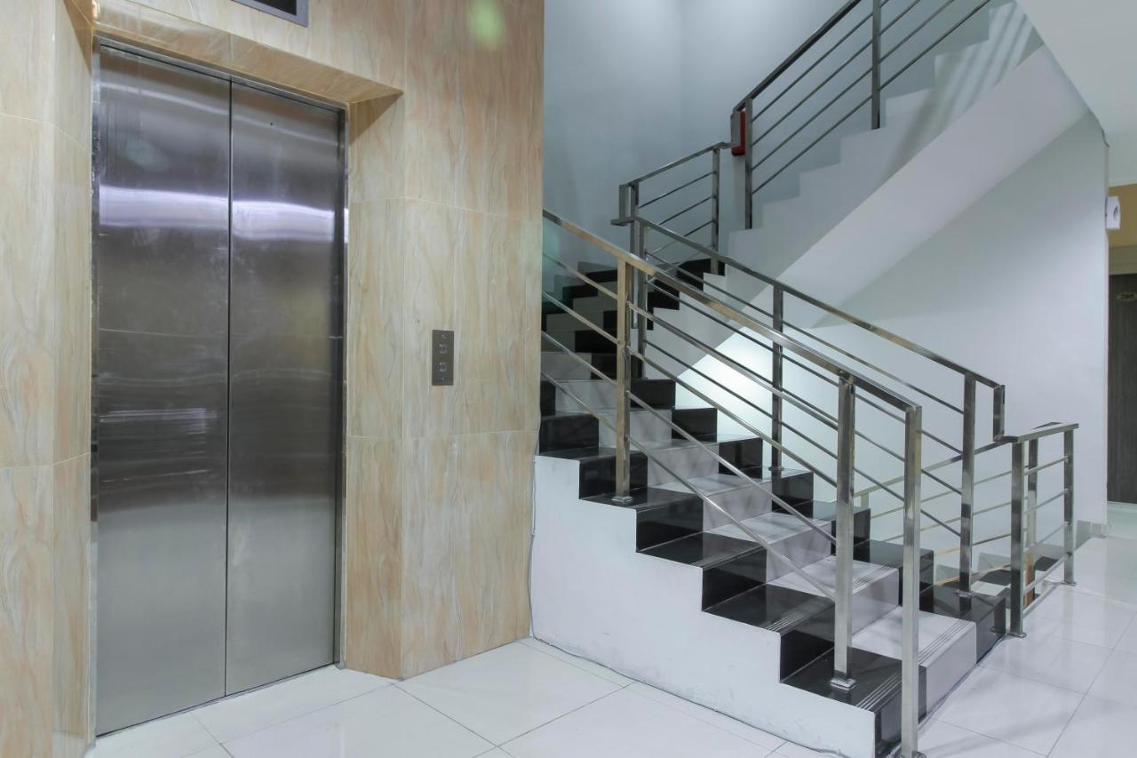 Reddoorz Plus Syariah @ Jalan Sriwijaya מדאן מראה חיצוני תמונה