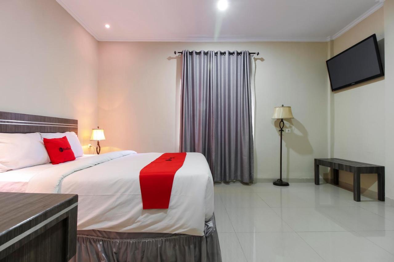 Reddoorz Plus Syariah @ Jalan Sriwijaya מדאן מראה חיצוני תמונה