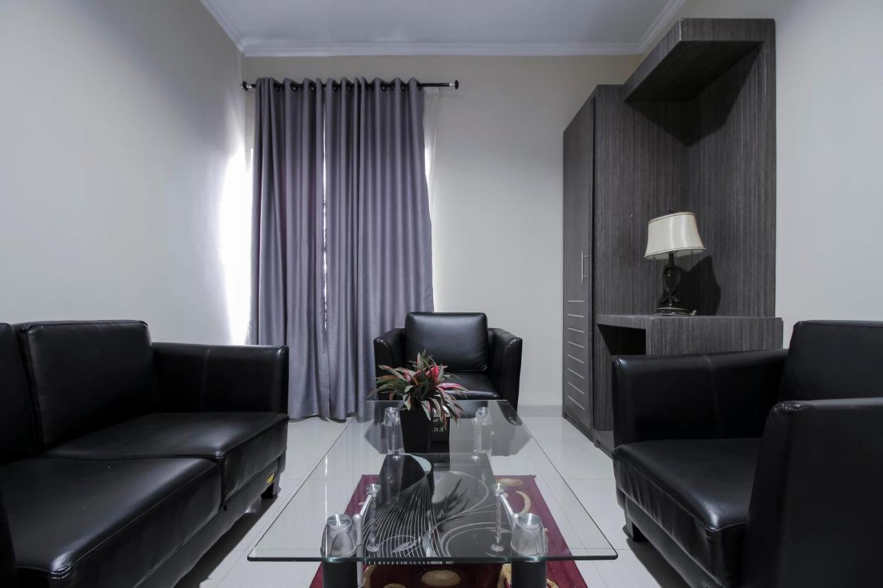 Reddoorz Plus Syariah @ Jalan Sriwijaya מדאן מראה חיצוני תמונה
