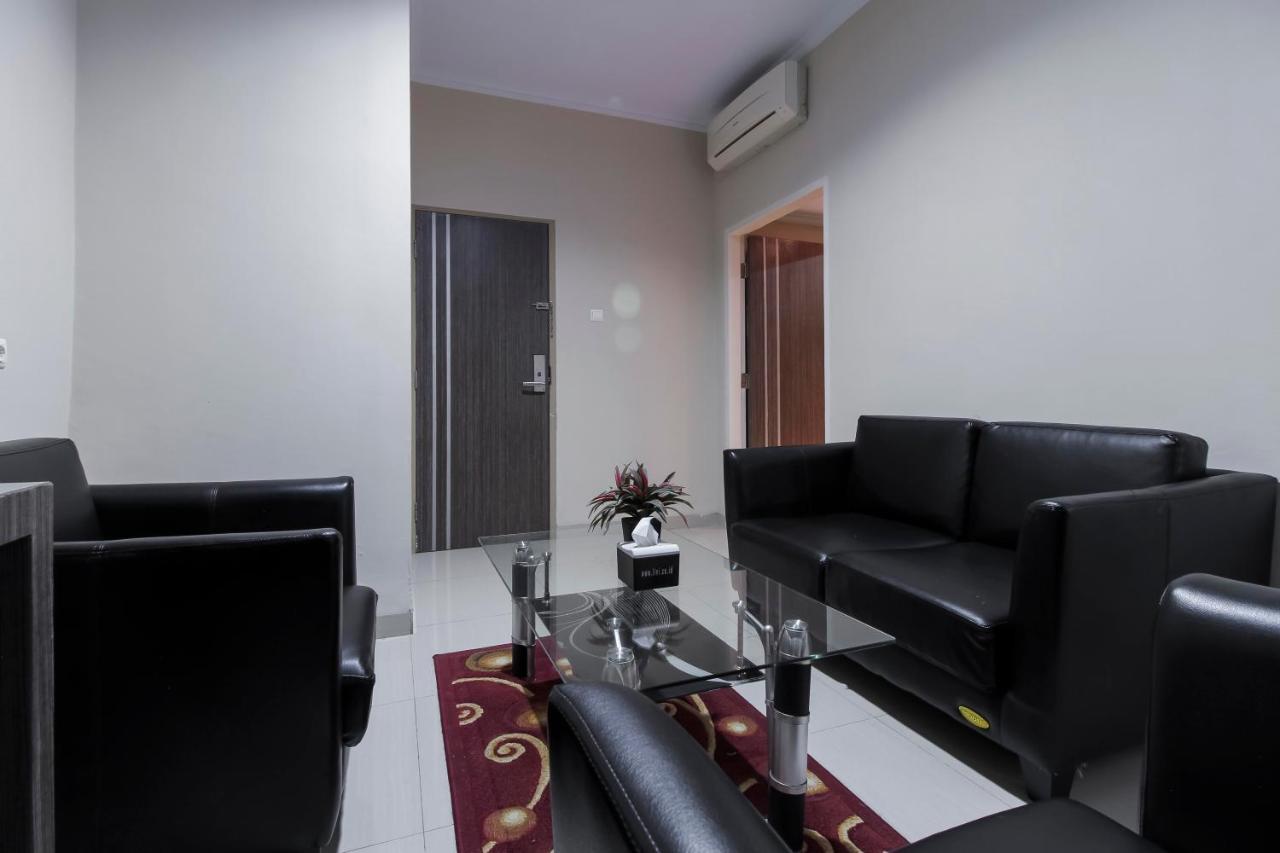 Reddoorz Plus Syariah @ Jalan Sriwijaya מדאן מראה חיצוני תמונה
